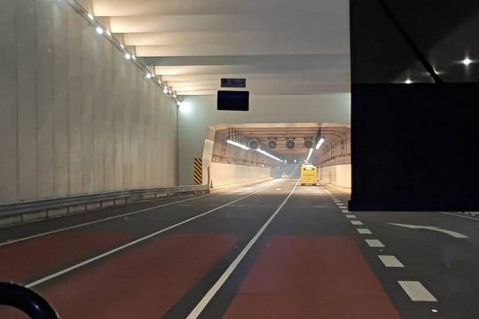 港珠澳大桥-香港必去景点