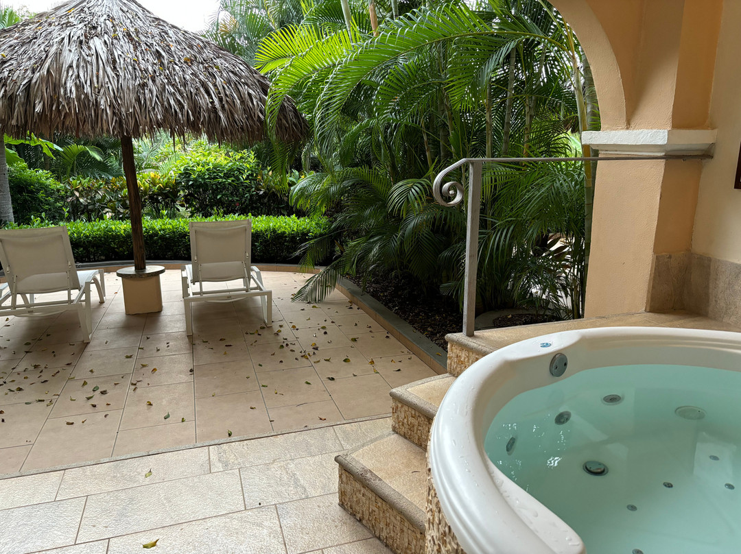 伊甸园精品酒店主图