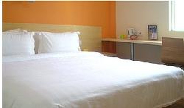 7天优品酒店（昆明万象城东郊路地铁站店）主图