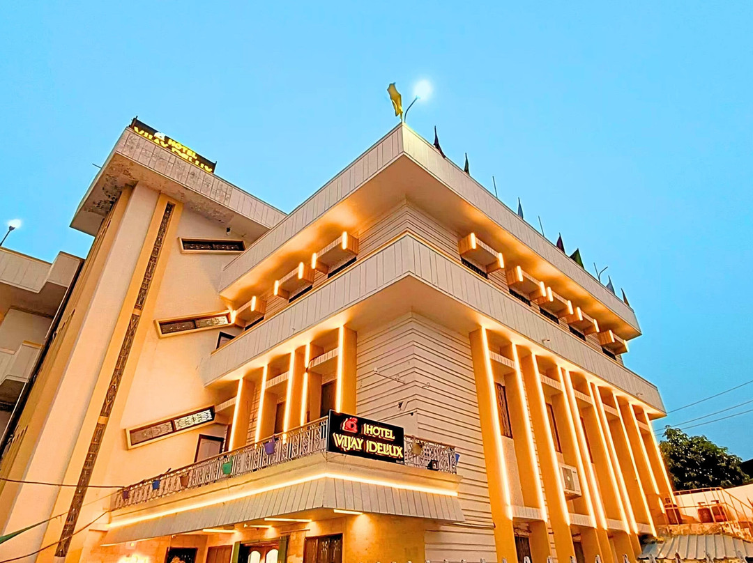 Sultanpur酒店住宿-Vijay Deluxe By Asapin Hotels