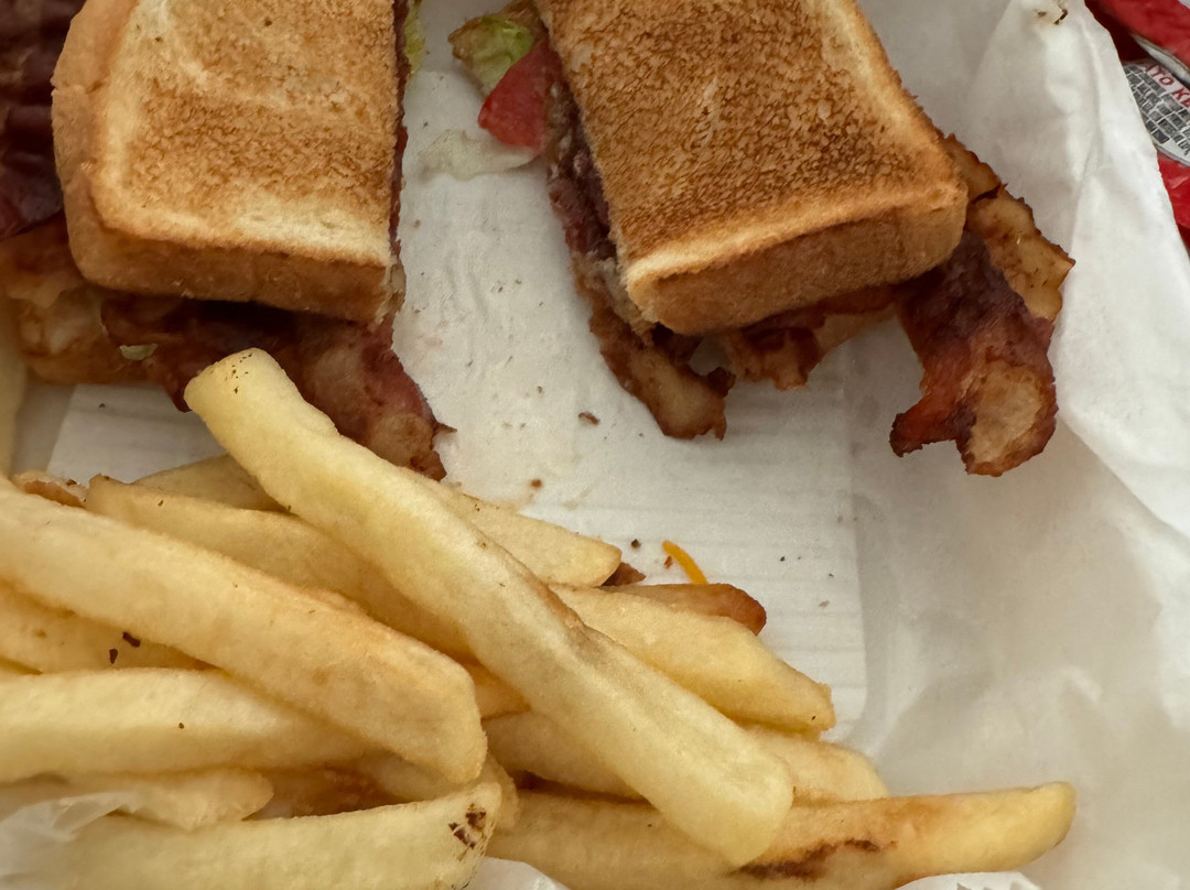 5th Avenue Breakfast & Lunch