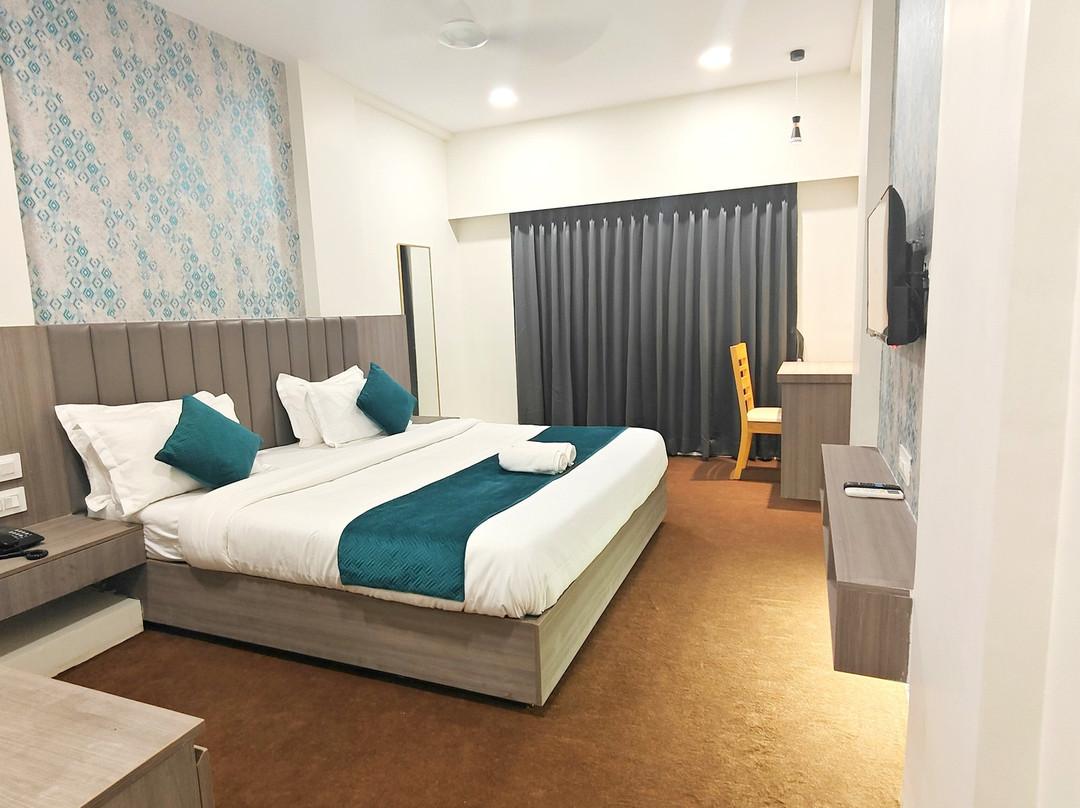 The Sky Imperial - Statue Of Unity