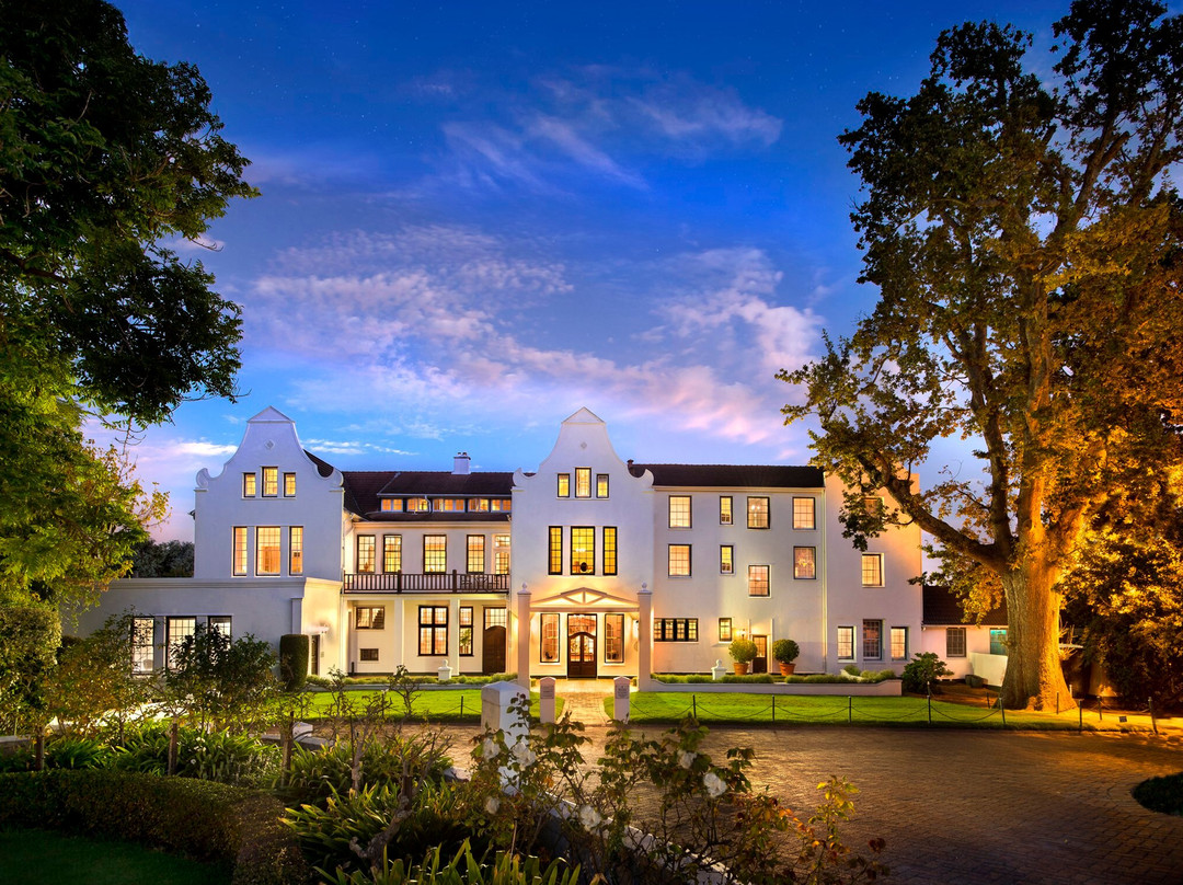 塞拉斯酒店主图