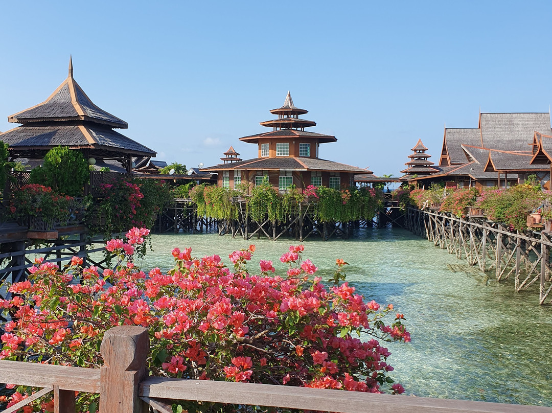 马布岛沙滩木屋别墅度假村主图