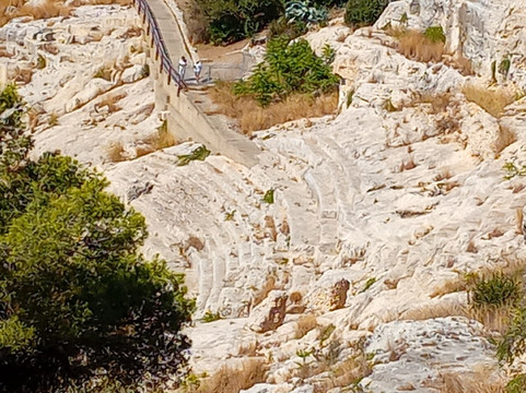 Roman Amphitheatre of Cagliari-卡利亚里省必去景点