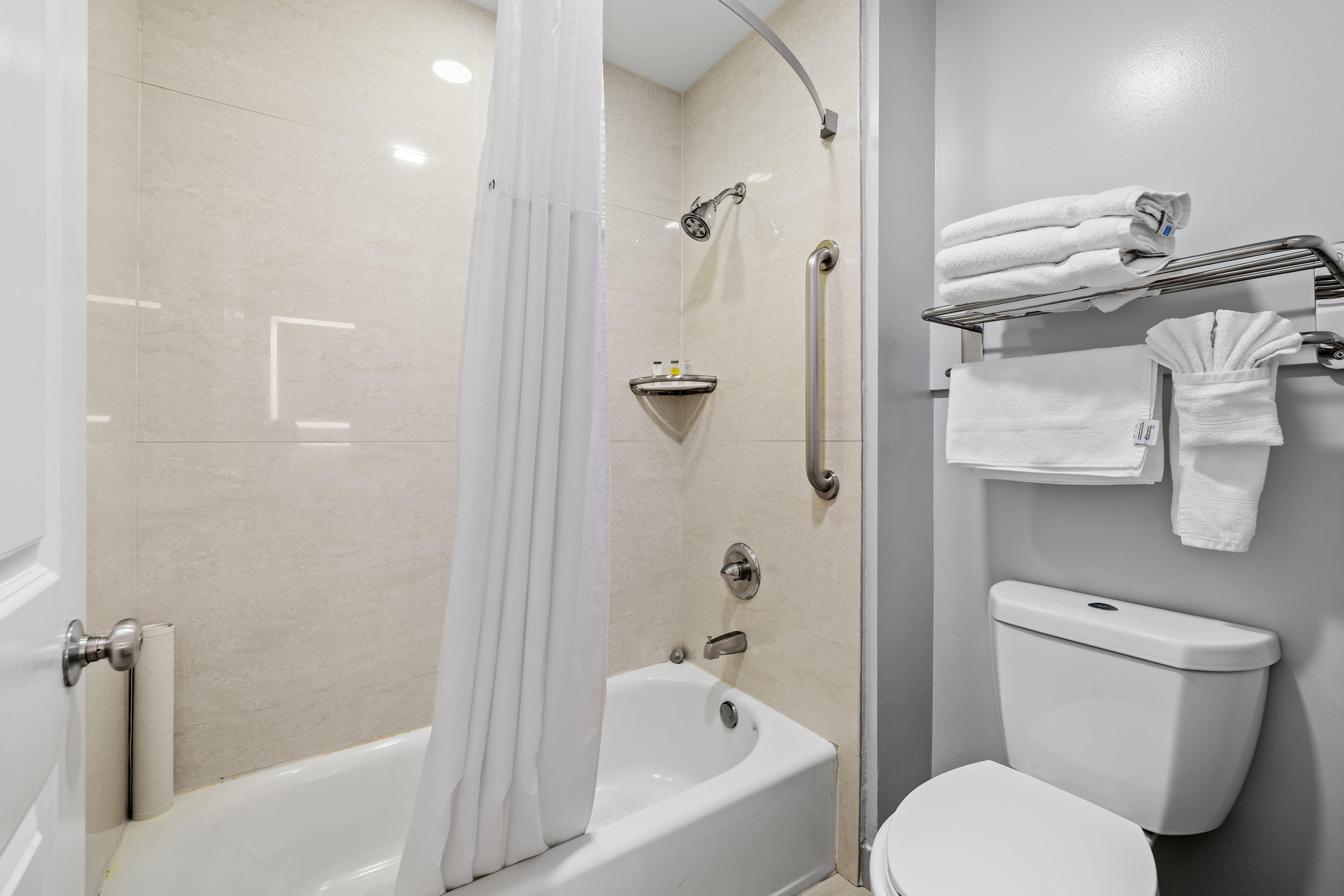 旧金山机场西速8酒店-浴室