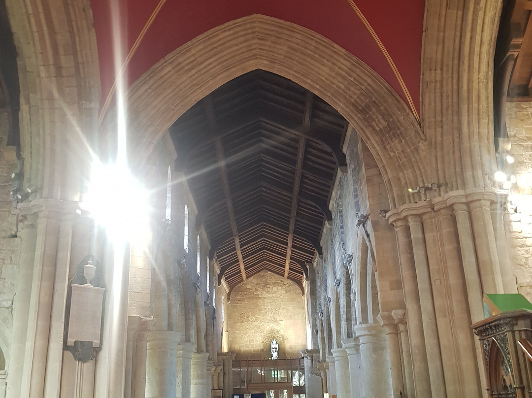 St Oswald's church-Filey必去景点
