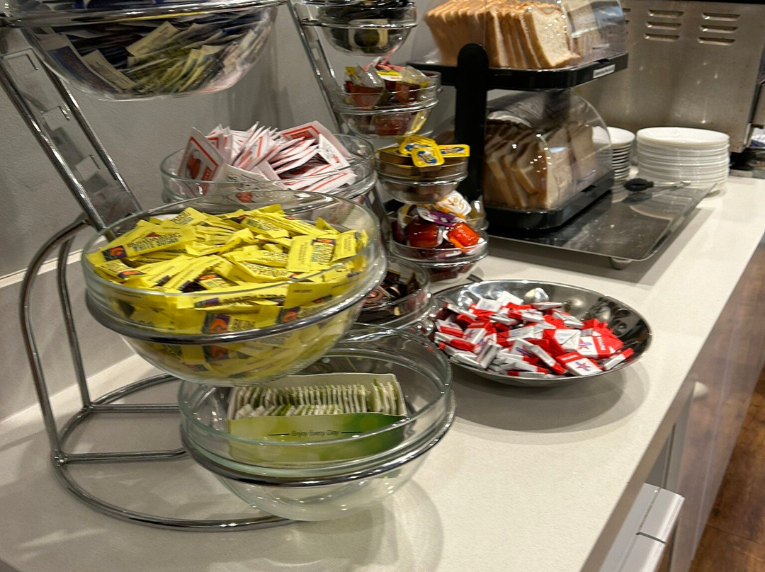 格兰费里旅社主图