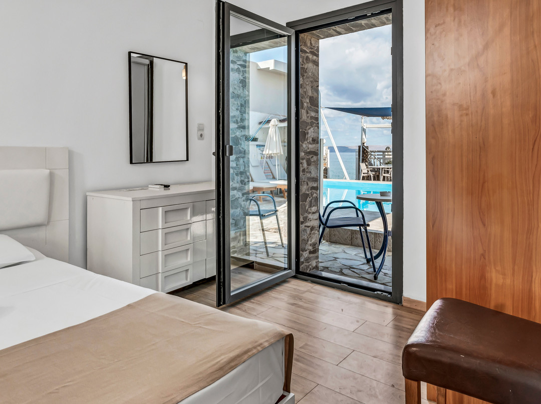 Sunset Beach Hotel主图