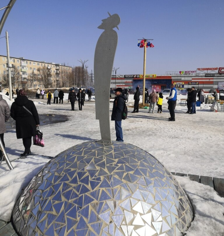 Astronomu Fyodoru Aleksandrovichu Bredikhinu Monument景点图片