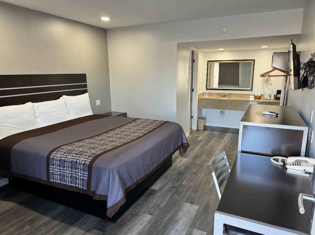 Continental Inn & Suites Nacogdoches主图