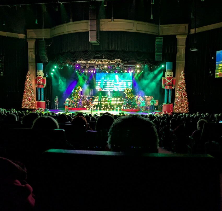 The Carolina Opry-美特尔海滩必去景点