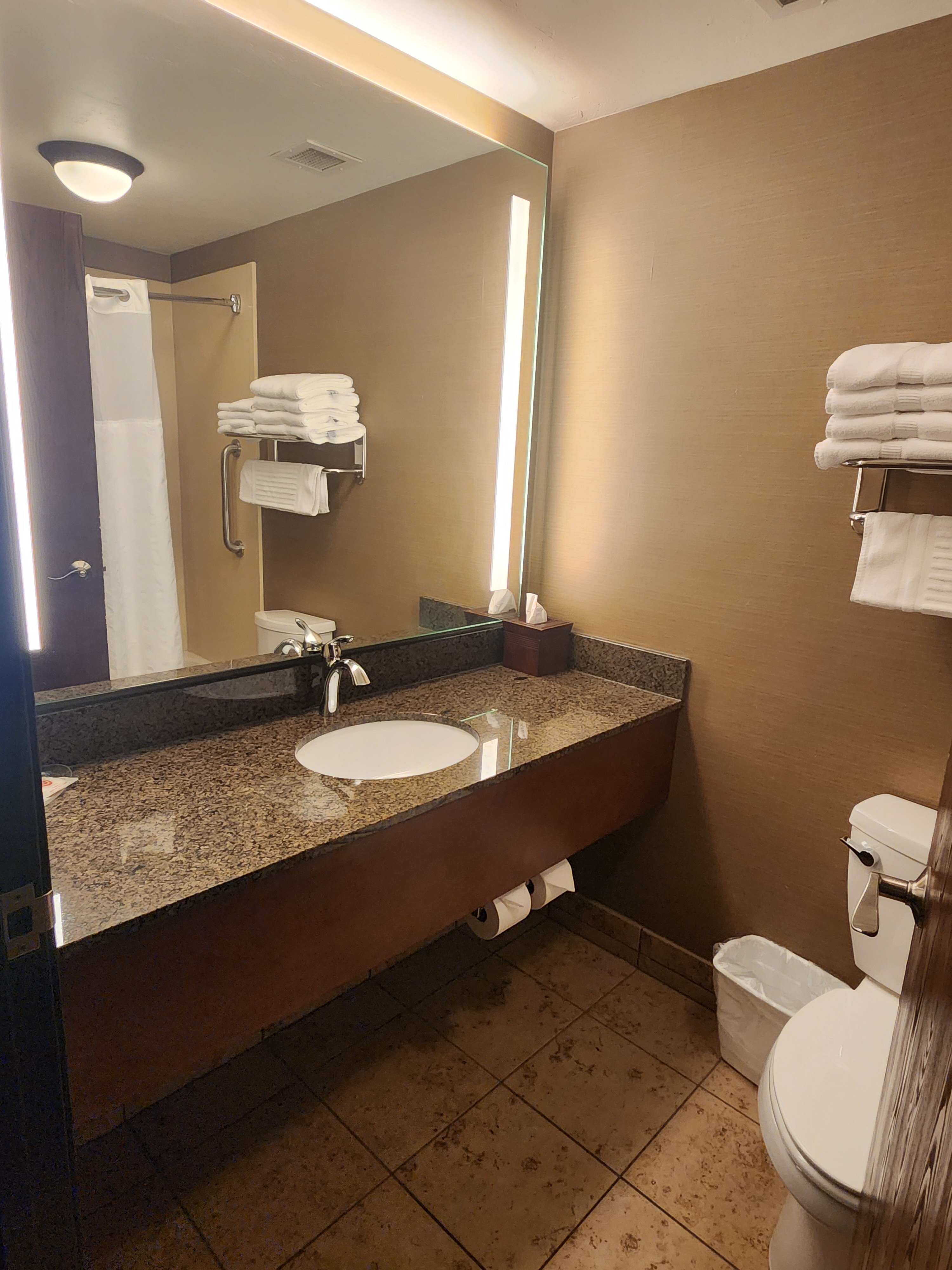 Comfort Suites-浴室