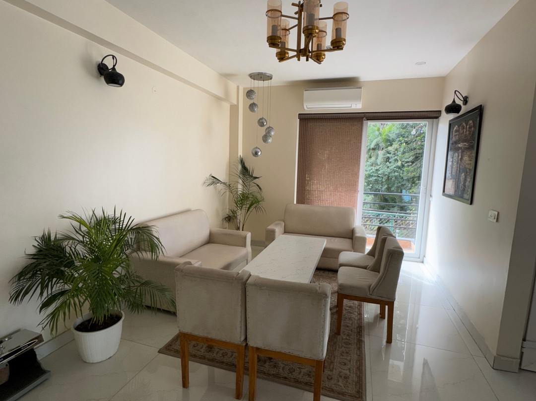 Hotel White Rock By The Solitaire Hospitality主图