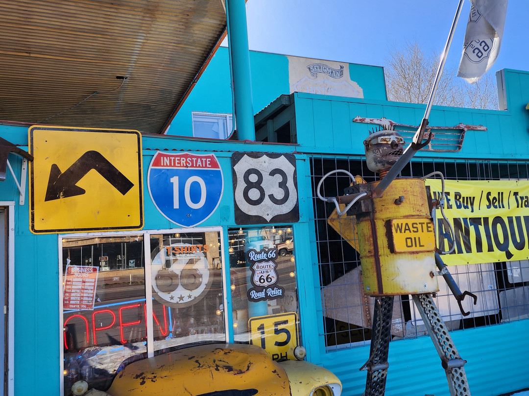 Route 66 Road Relics-塞利格曼必去景点
