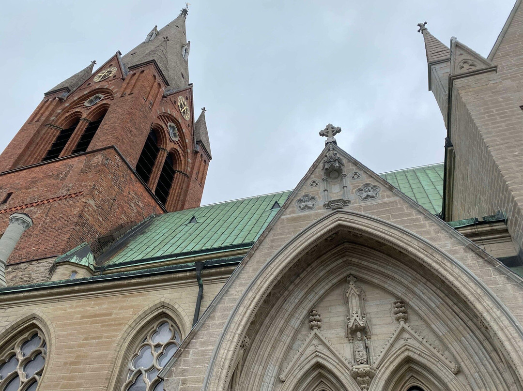 Saint Nicholas Church-厄勒布鲁必去景点