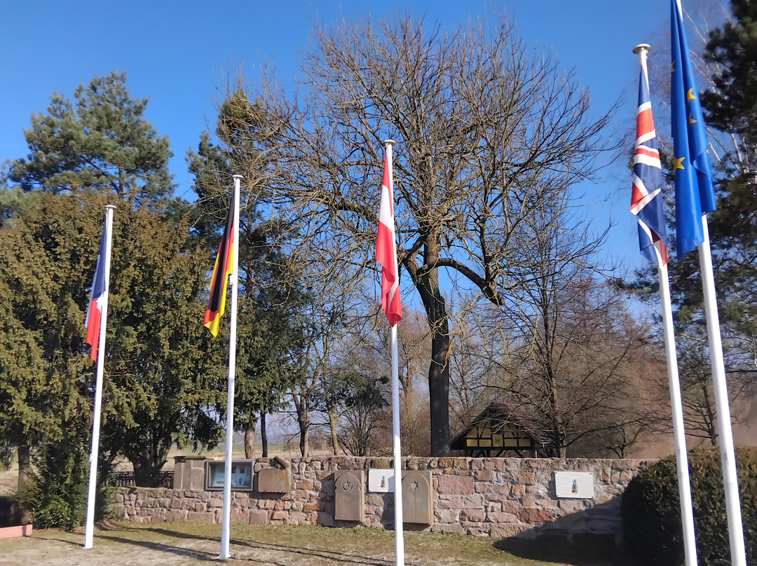 Mémorial La Croix Du Moulin