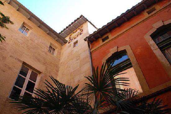 La Rue du Château主图