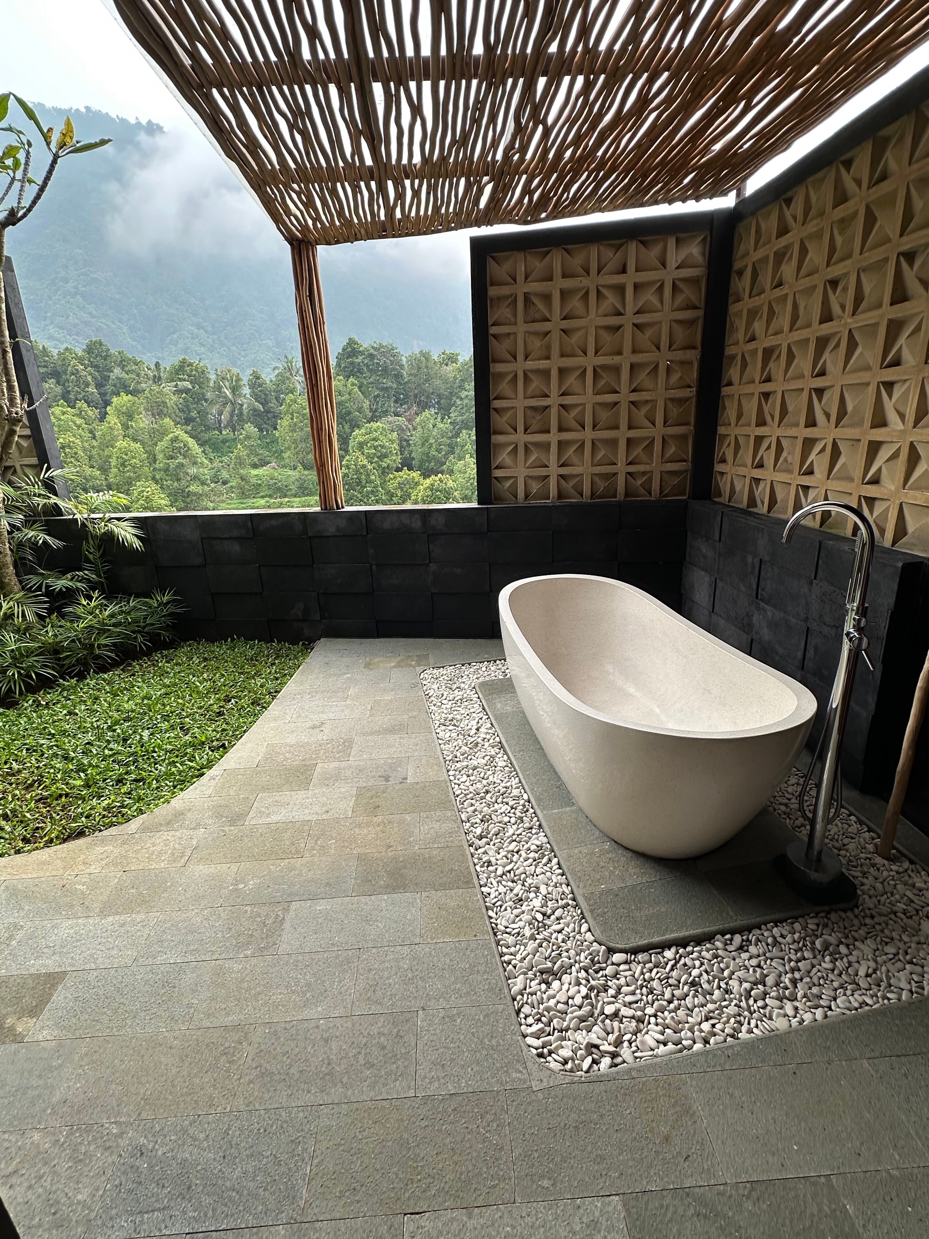 Villa & Resto Munduk Kupang-客卧
