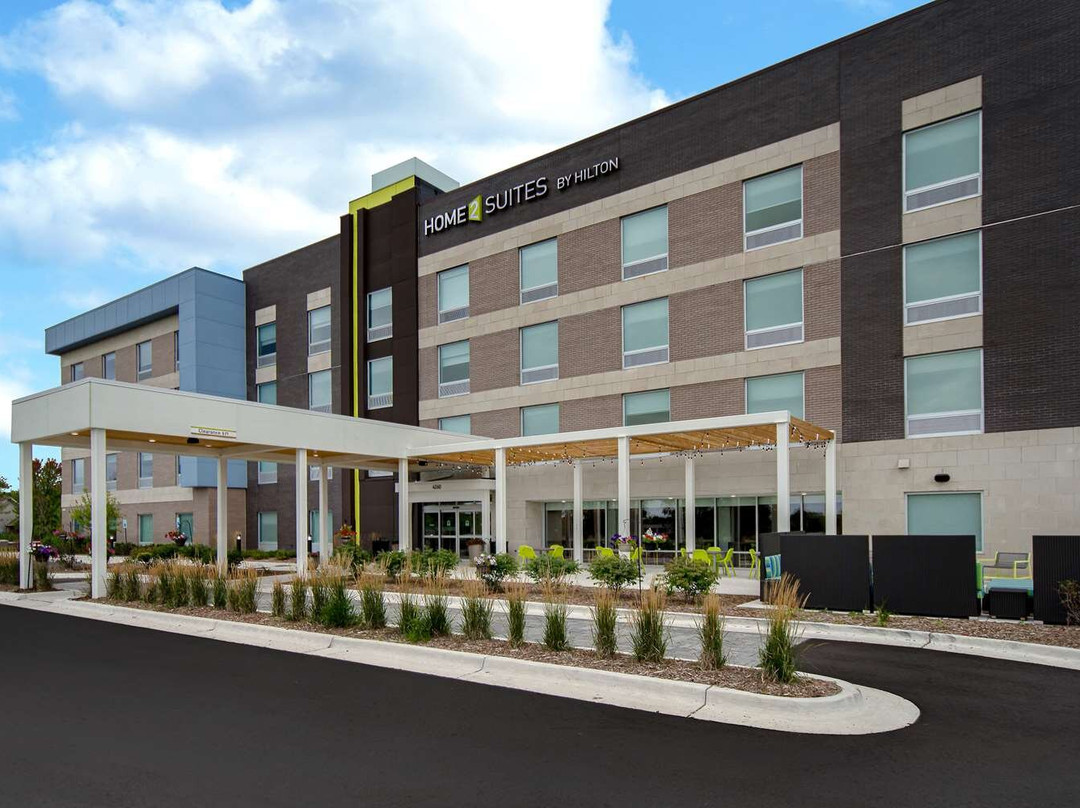 Home2 Suites By Hilton Grand Rapids Airport
