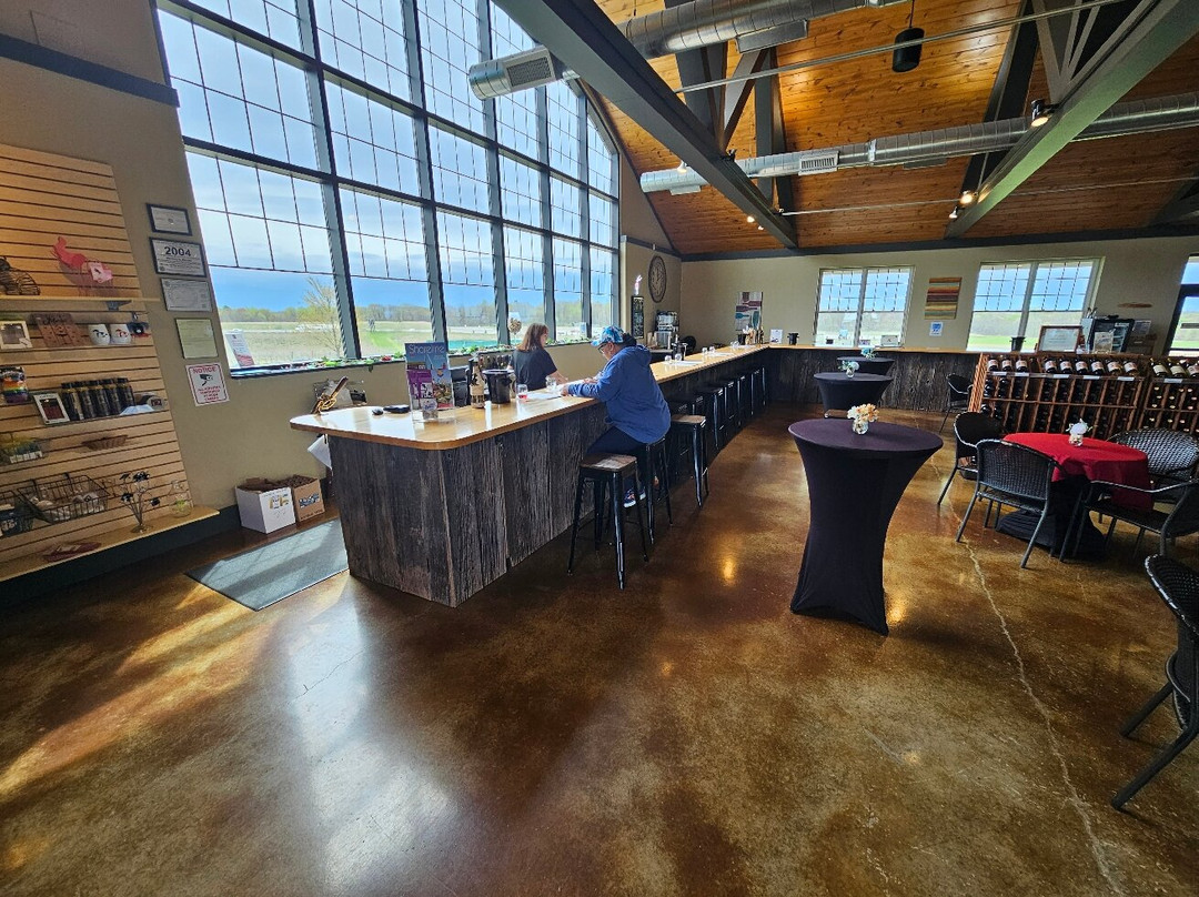 12 Corners Vineyards-Benton Harbor必去景点