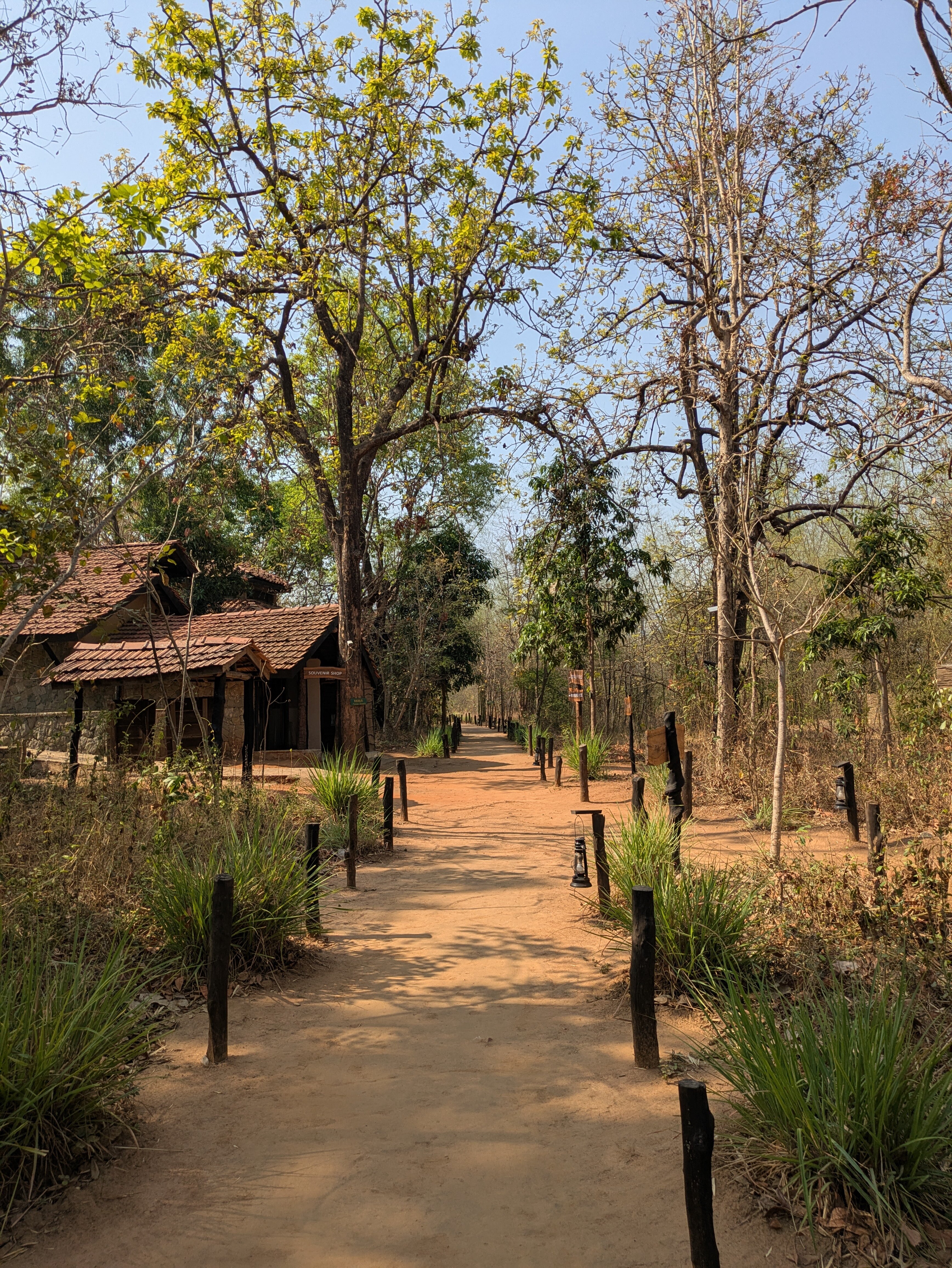Pugdundee Safaris Kanha Earth Lodge-浴室