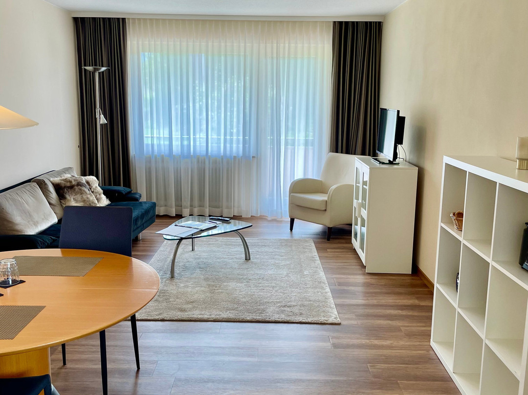 Hotel Gaestehaus Zuern主图