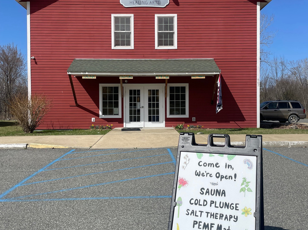 Twin Wolves Healing Arts-Old Chatham必去景点