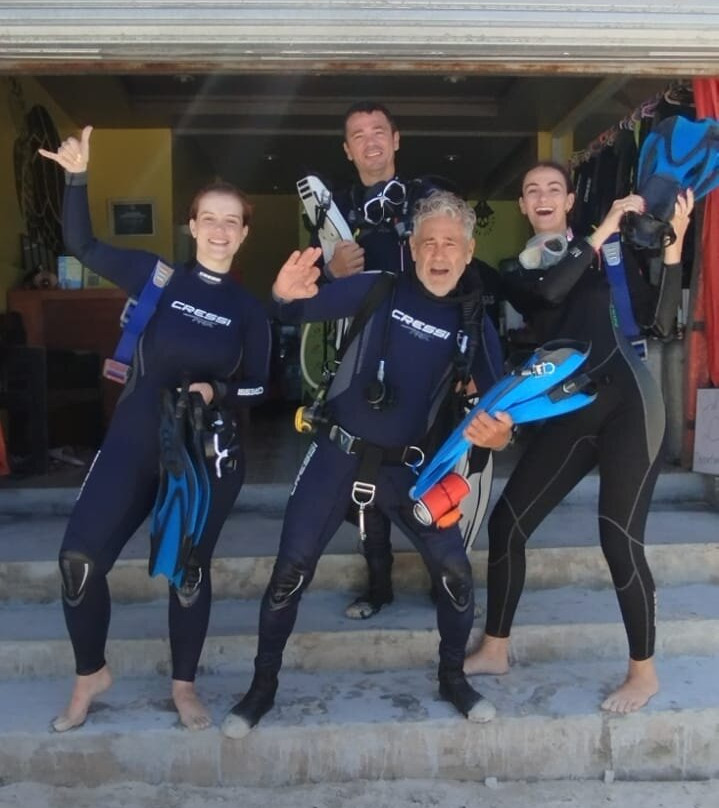 阿罗娜海盗潜水中心-塔拉瓦环礁必去景点