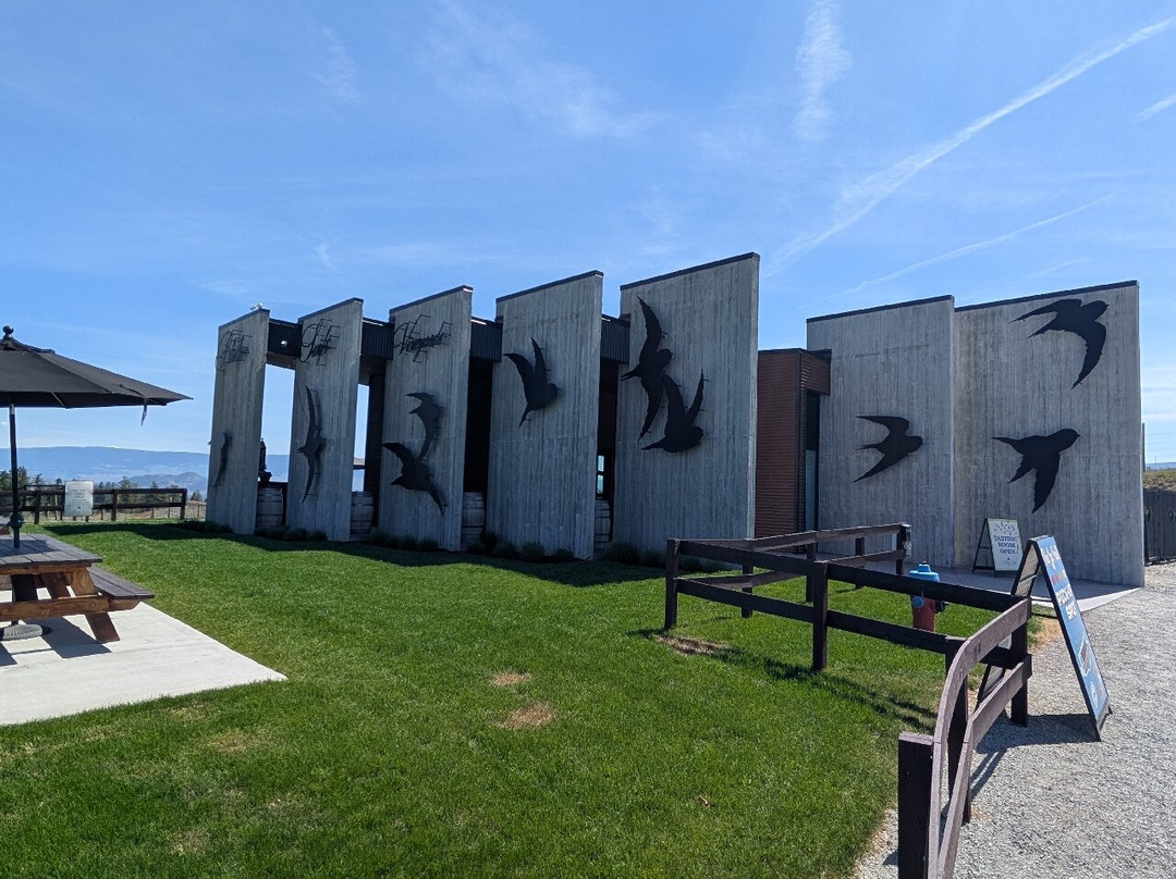 Roots & Vines Tour Co.-基洛纳必去景点