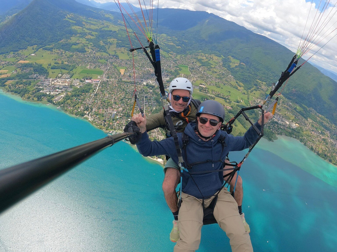 Les Grands Espaces Parapente Annecy-塔卢瓦尔必去景点