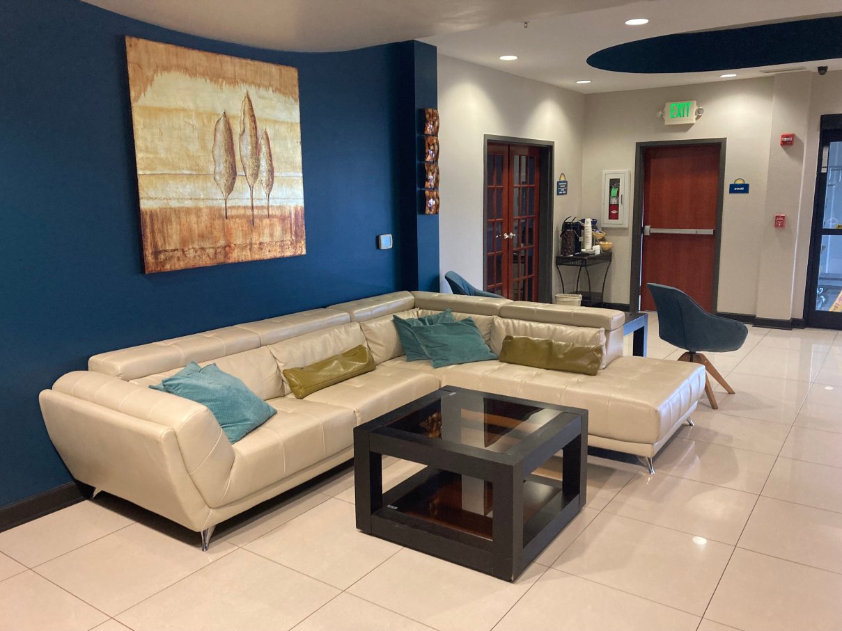 拉塞尔维尔温德姆戴斯套房酒店-浴室