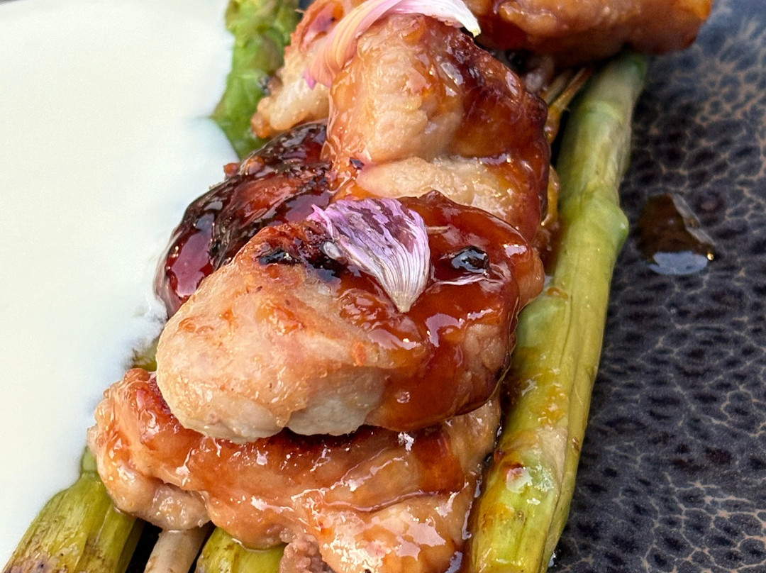 Restaurant La Drona by Les Griffons