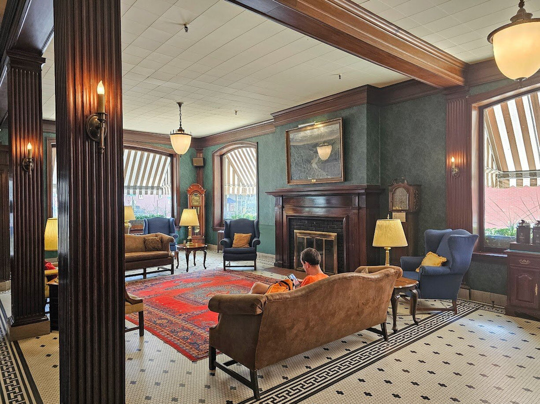 Penn Wells Hotel主图