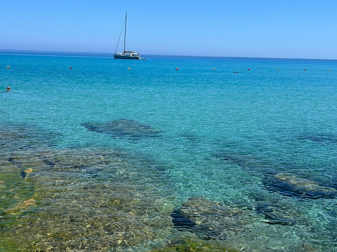 Paralia Livadi-Livadi必去景点