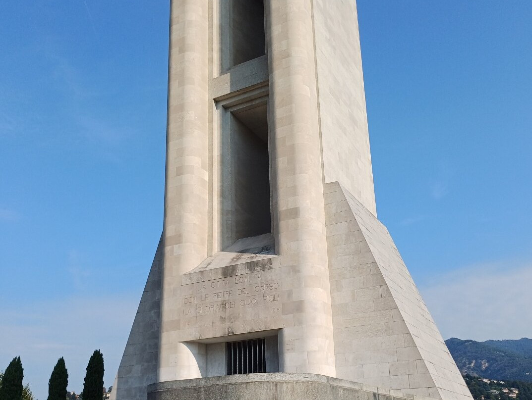 Monumento Ai Caduti-科莫必去景点
