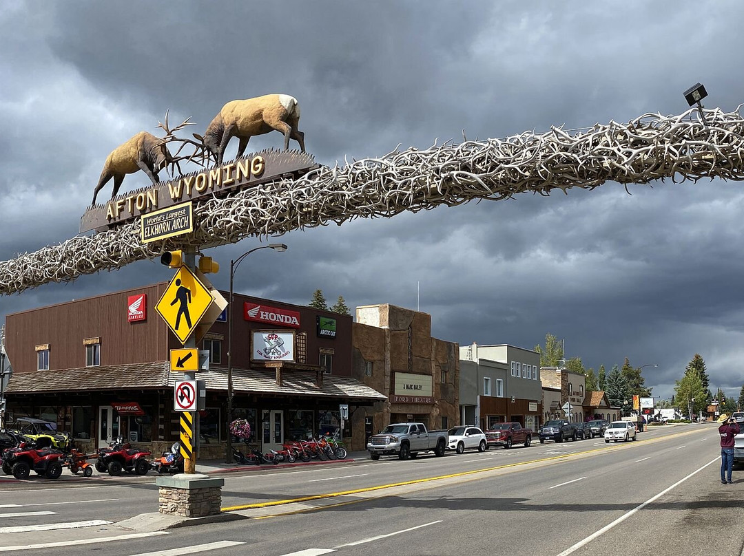 World's Largest Elkhorn Arch-Afton必去景点