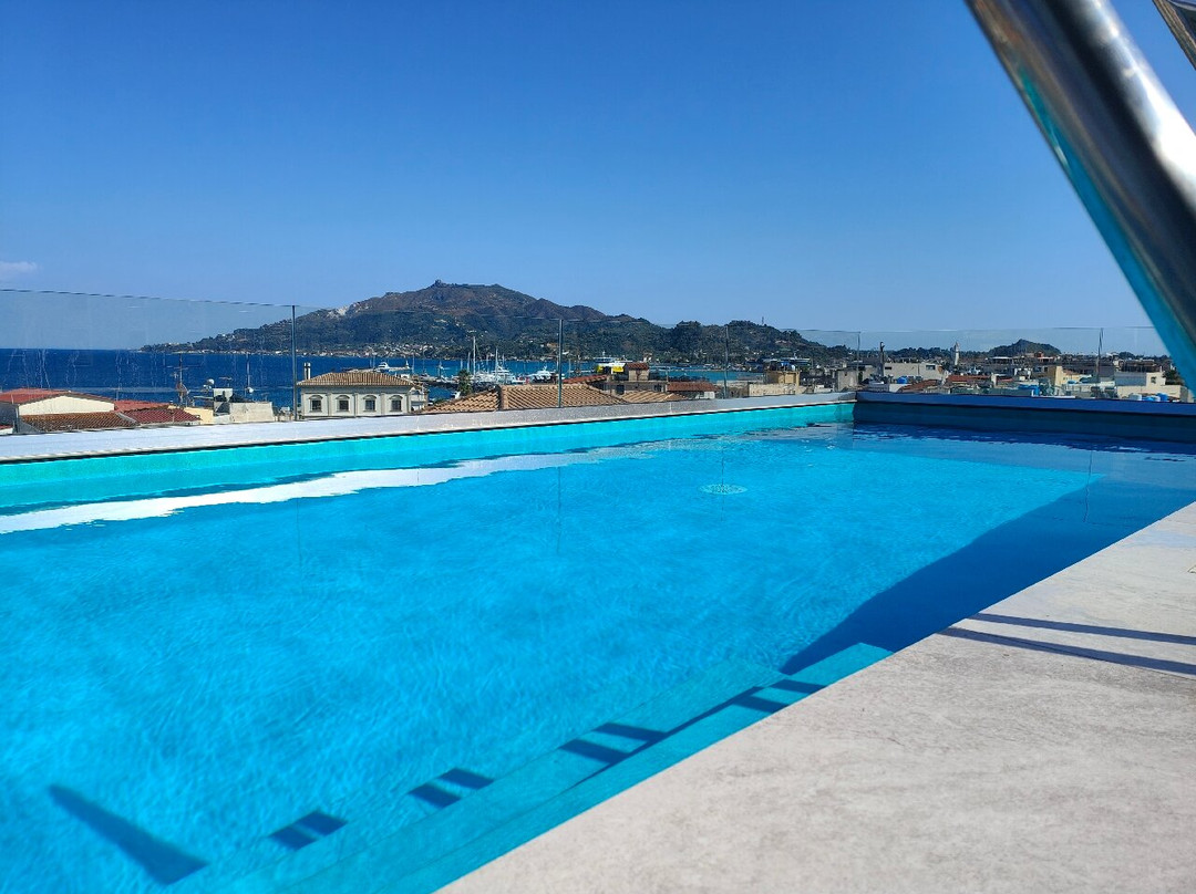 戴安娜酒店主图