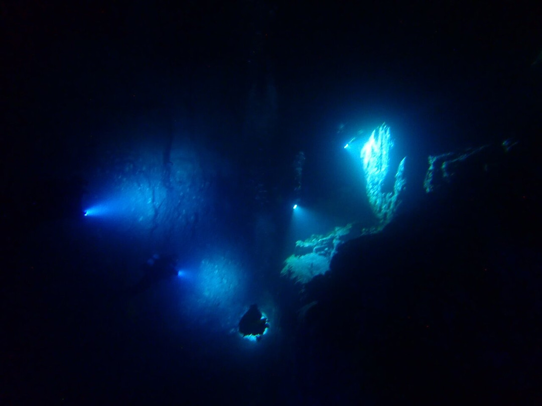 Paxos Oasi Sub-Lakka必去景点