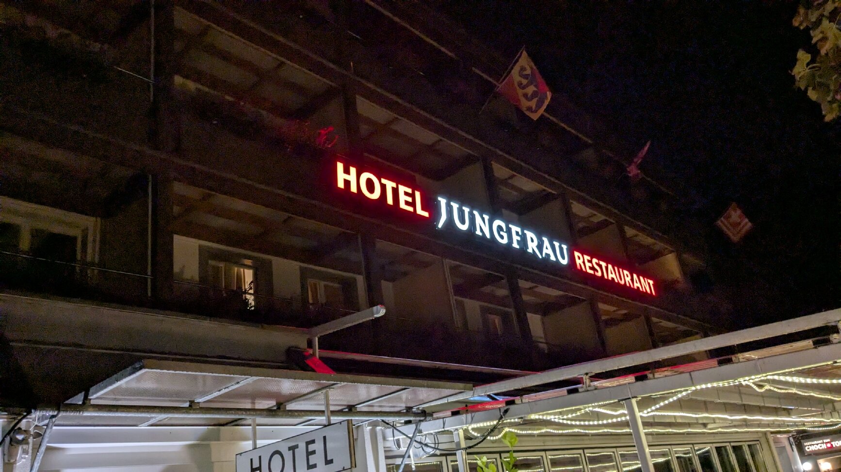 圣母峰酒店-官方