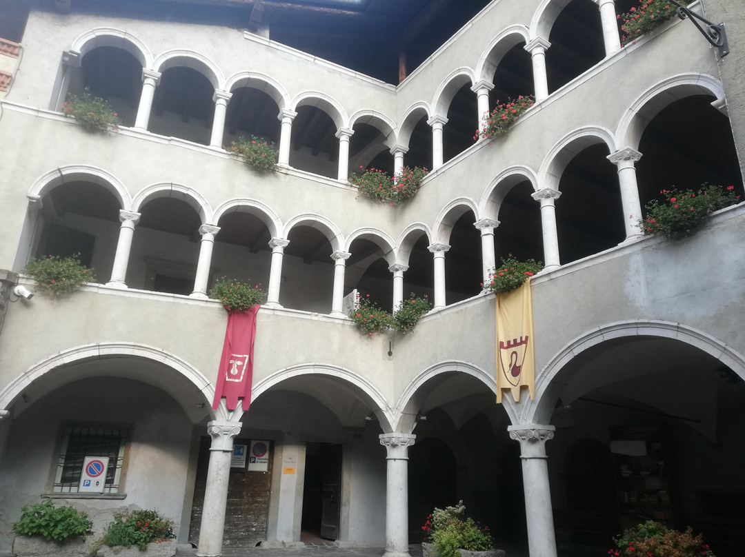 Museo delle armi bianche e delle pergamene-Gromo必去景点