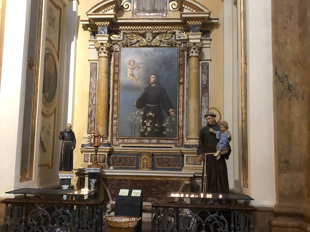 Chiesa di Santa Maria del Suffragio-拉奎拉必去景点