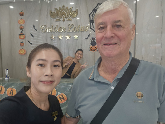 Golden Lotus Hotel主图