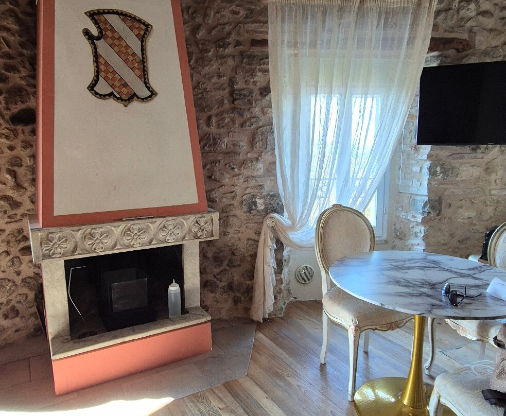 贝娜色丽欧斯特城堡酒店主图