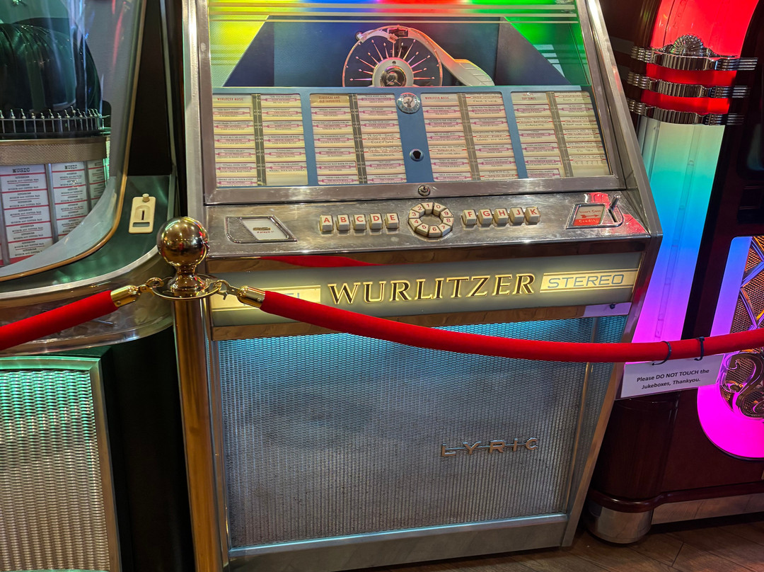 Ditchburn Jukebox Museum-Lytham St Anne's必去景点