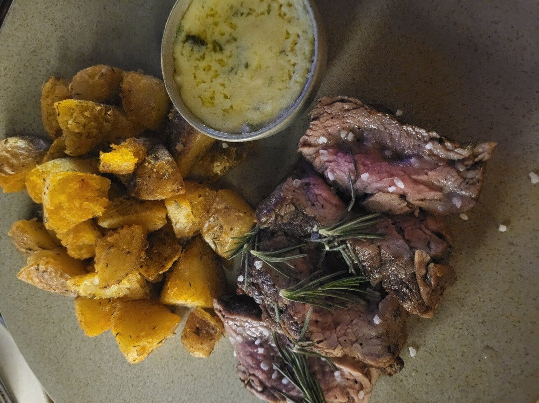 Mariella Fine Dinning & Lounge