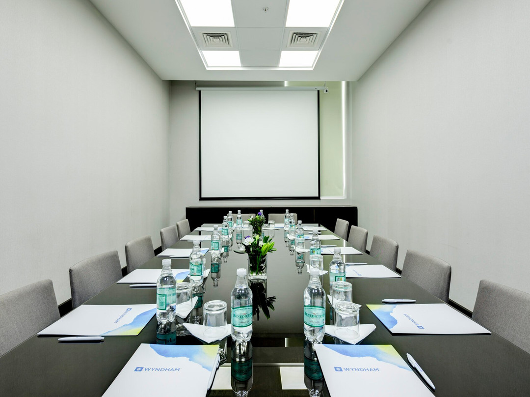 Wyndham Santiago Aeropuerto主图