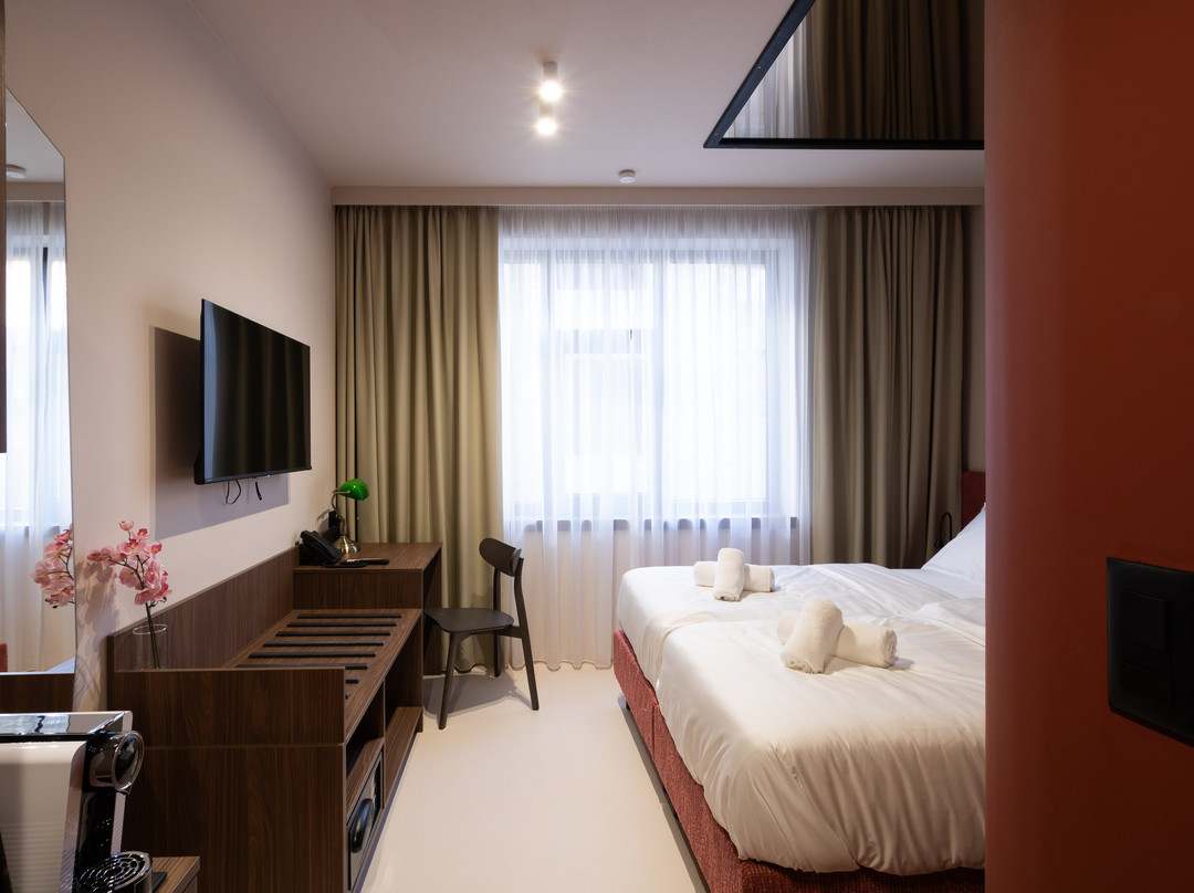 OPERA Boutique Hotel & Restaurant & Bar