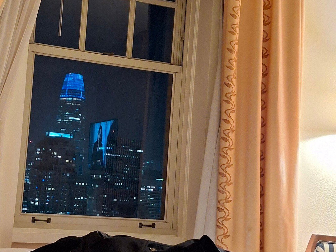 The InterContinental Mark Hopkins building-旧金山必去景点