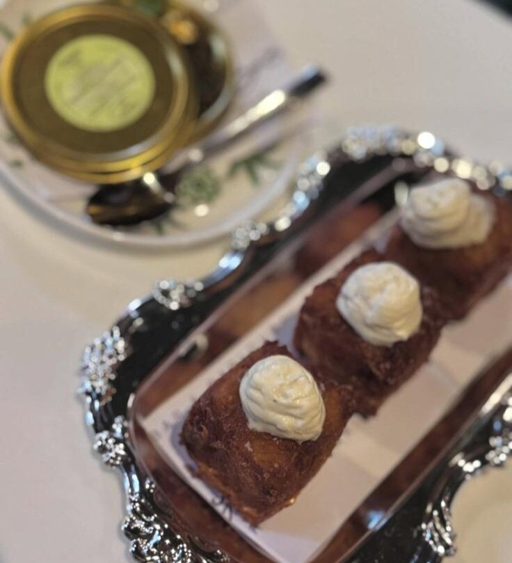 Johnny's Bar and Parlour